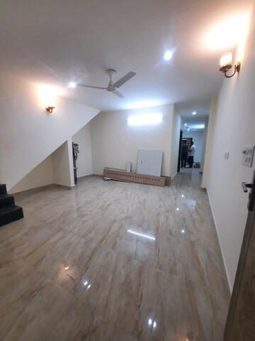 Room in 2 BHK Builder Floor at Malviya Nagar – for Rent