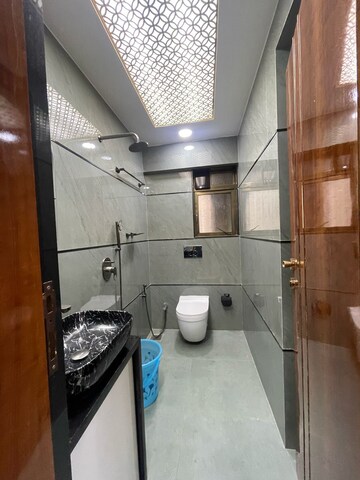 Master Bedroom in 2 BHK Apartment at DLH Imur, Andheri West – for Rent