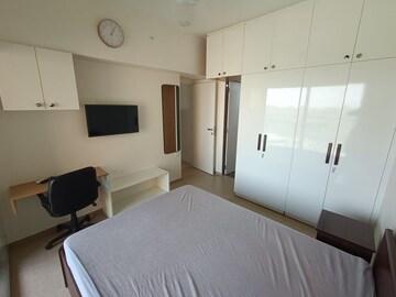Bedroom in 1 BHK Apartment at Kanakia Silicon Valley, Powai – for Rent