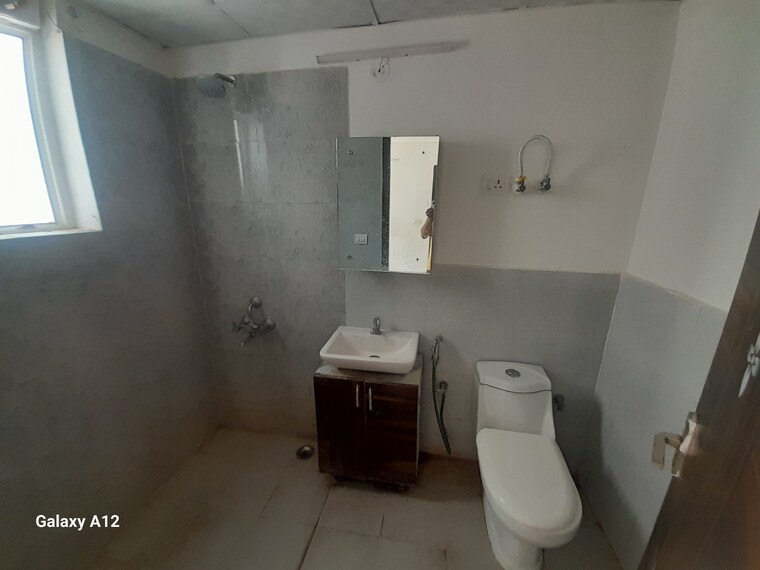 Bathroom, suncity-avenue-76 2 Bedroom 735 Sq.Ft. Apartment In Sector 76 Gurgaon 8525641