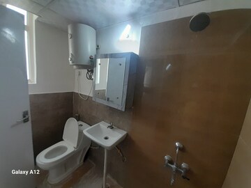 Bathroom in 2 BHK Apartment at Suncity Avenue 76, Sector 76 – for Sale