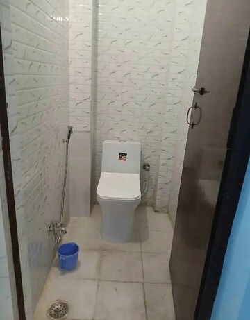 Attached Bathroom in 1 BHK Villa at Aliganj – for Rent