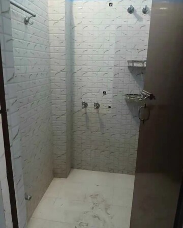 Attached Bathroom in 1 BHK Villa at Aliganj – for Rent
