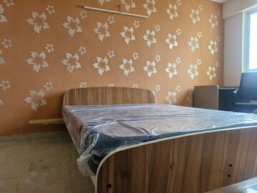 Room in 1 BHK Apartment at Wave Dream Homes, Wave City – for Rent