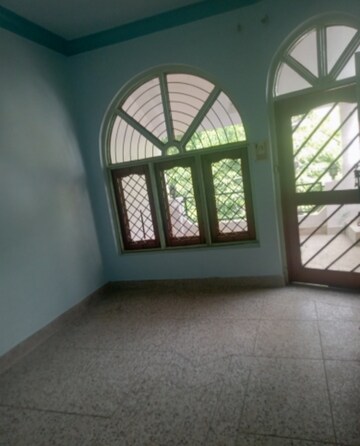 Room in 2 BHK Villa at Aliganj – for Rent