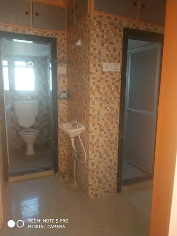 Bathroom in 1 BHK Apartment at Andheri East – for Sale