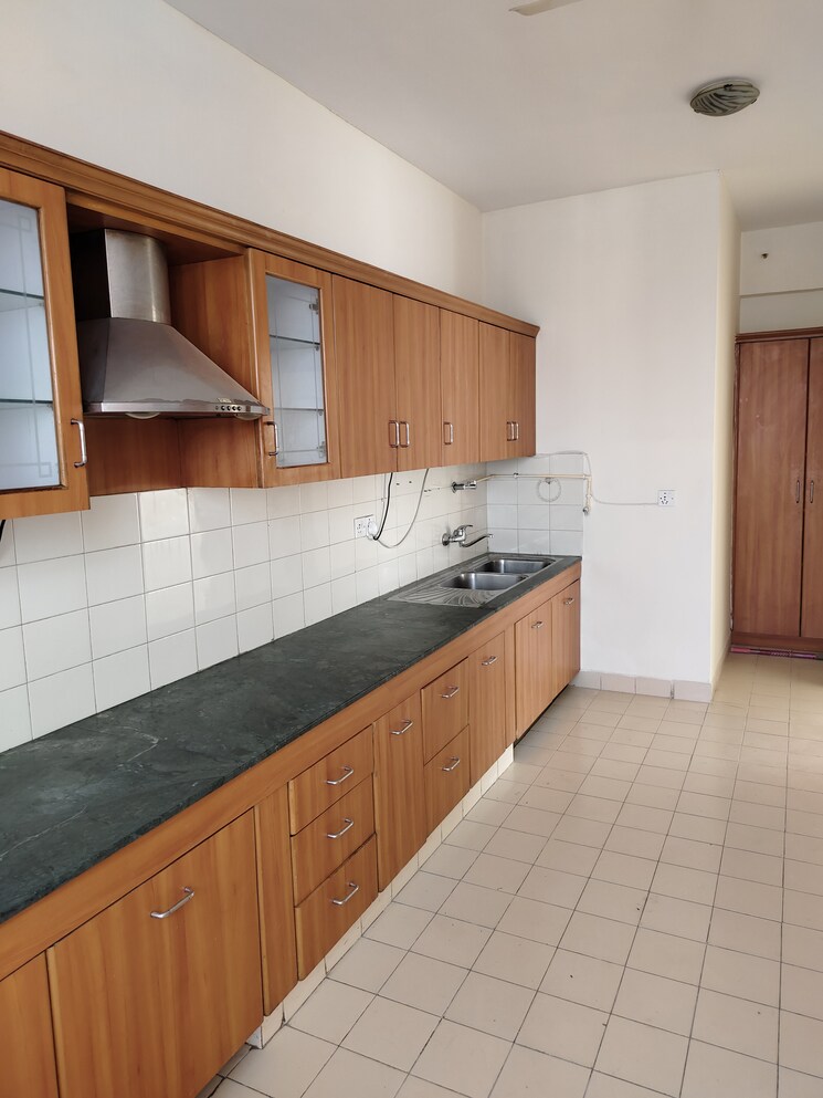 Kitchen, dlf-westend-heights 4 Bedroom 2700 Sq.Ft. Apartment In Sector 53 Gurgaon 8525798