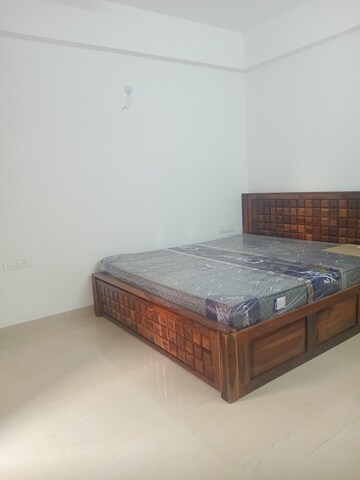 Room in 3 BHK Apartment at ATS Nobility, Sector 4, Greater Noida – for Rent