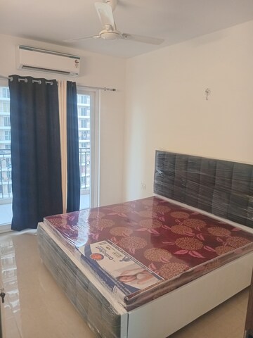 Room in 3 BHK Apartment at ATS Nobility, Sector 4, Greater Noida – for Rent