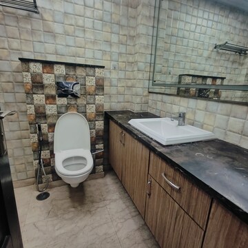 Bathroom in 3.5 BHK Builder Floor at Malviya Nagar – for Rent
