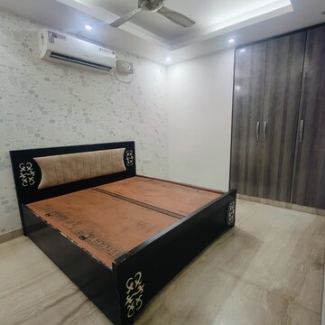 Bedroom in 3.5 BHK Builder Floor at Malviya Nagar – for Rent