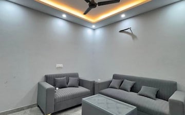 1 BHK Apartment For Rent in Rustomjee Paramount, Khar West