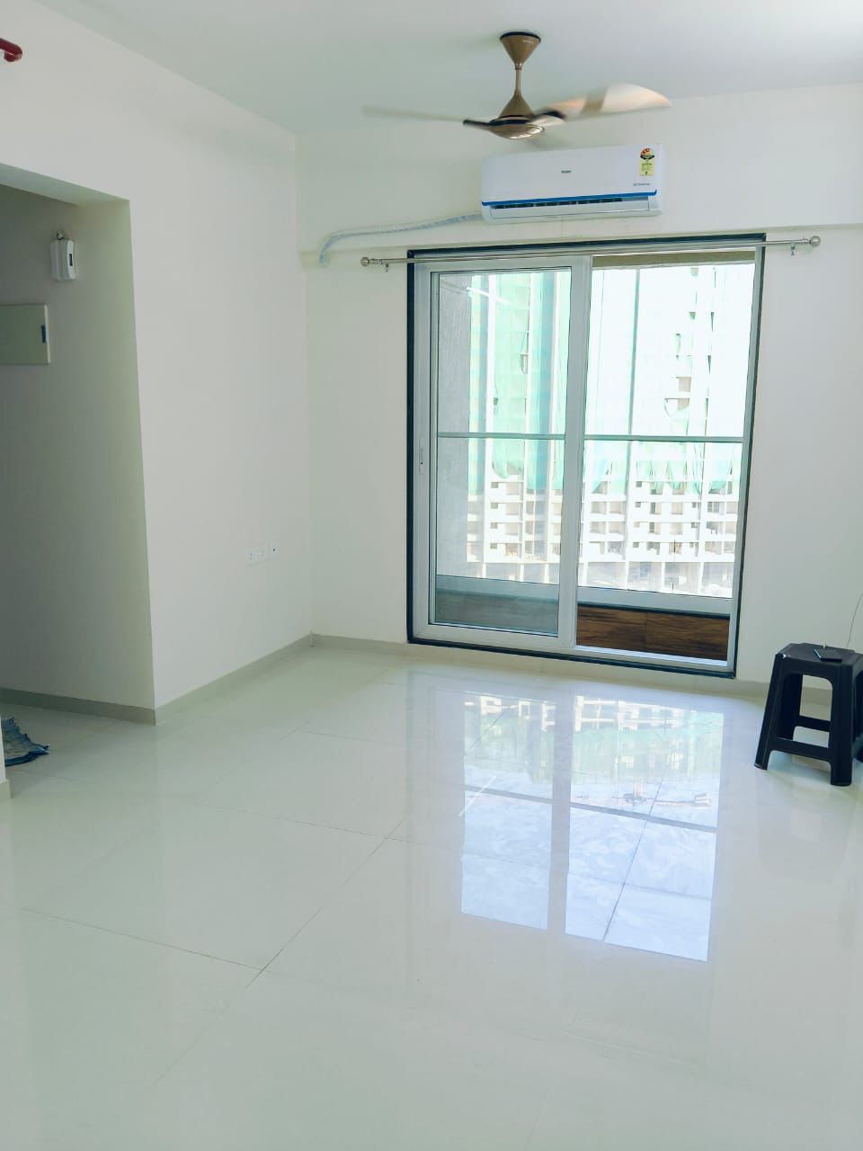 1 BHK 462 Sq.Ft. Apartment in Ashar Axis