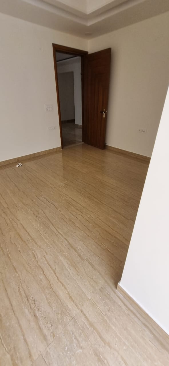 3 BHK + Servant Room Apartment For Sale in Pioneer Park Phase 1