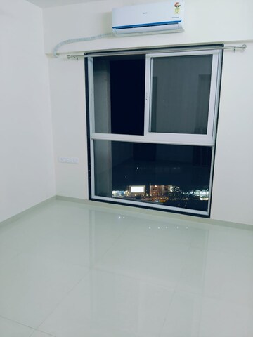 Room in 1 BHK Apartment at Ashar Axis, Majiwada – for Rent