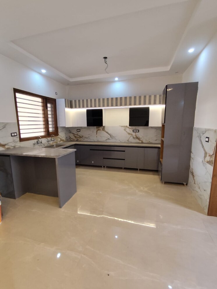 Kitchen, prem-satyam-swastik-apartment 3.5 Bedroom 216 Sq.Yd. Independent House In Patiala Road Zirakpur 8526018
