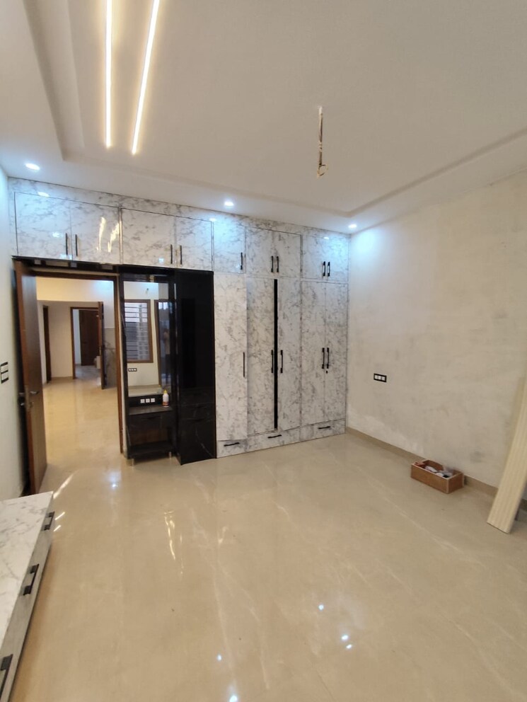 Bedroom, prem-satyam-swastik-apartment 3.5 Bedroom 216 Sq.Yd. Independent House In Patiala Road Zirakpur 8526018