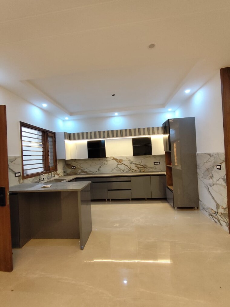 Kitchen, prem-satyam-swastik-apartment 3.5 Bedroom 216 Sq.Yd. Independent House In Patiala Road Zirakpur 8526018