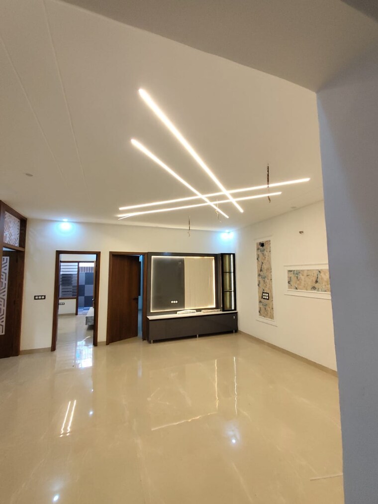 Living Room, prem-satyam-swastik-apartment 3.5 Bedroom 216 Sq.Yd. Independent House In Patiala Road Zirakpur 8526018