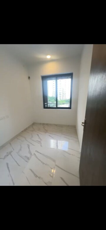 Room in 1.5 BHK Apartment at Risland The Icon, Dhokali – for Sale