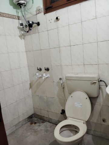 Attached Bathroom in 3 BHK Independent House at Sector 49 – for Rent