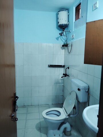 Attached Bathroom in 3 BHK Independent House at Sector 49 – for Rent