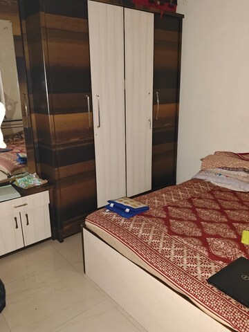 Room in 2 BHK Apartment at Nityanand Baug, Chembur – for Rent