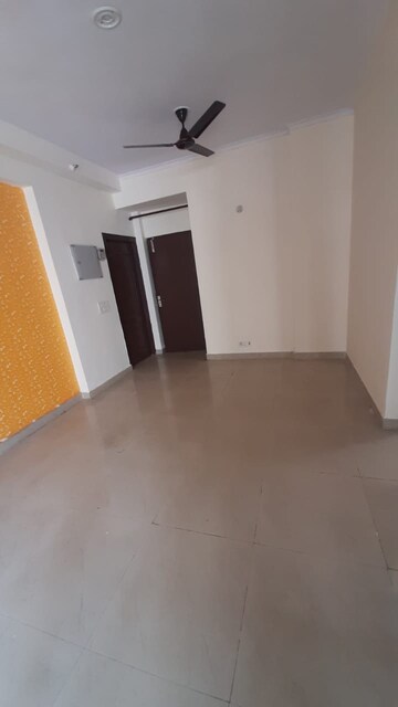 Room in 3.5 BHK Apartment at Amrapali Zodiac, Sector 120 – for Rent