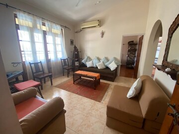 Living Room in 2 BHK Apartment at Camorlim – for Rent