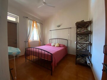 Room in 2 BHK Apartment at Camorlim – for Rent