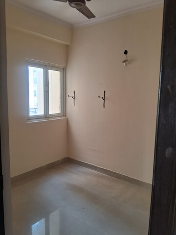 2.5 BHK Apartment For Rent in Aims Golf City, Sector 75