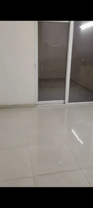 Room in 2 BHK Apartment at Signature Global Orchard Avenue, Sector 93 – for Rent