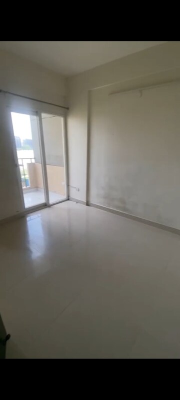 2 BHK Apartment For Rent in Signature Global Orchard Avenue, Sector 93