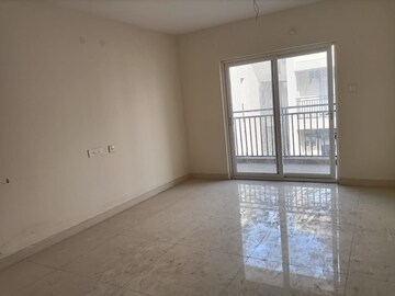 Room in 3 BHK Apartment at Creative Koven Udaya Cresent, Kondapur – for Rent