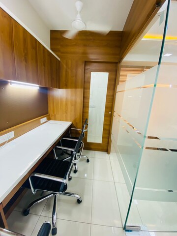 Office Space For Rent in Vejalpur