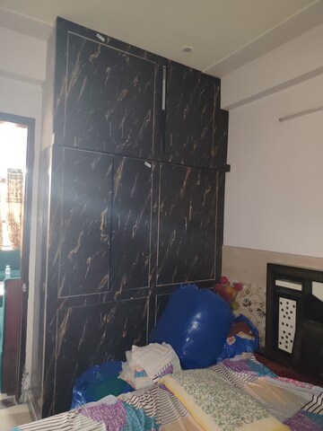 Furnished Amenities in 2.5 BHK Builder Floor at Sector 2 – for Rent