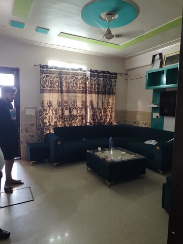 Living Room in 2.5 BHK Builder Floor at Sector 2 – for Rent