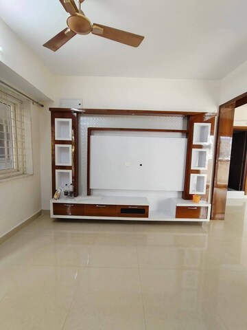 Room in 3 BHK Apartment at Begumpet – for Rent