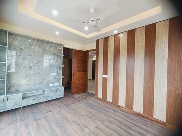 Room in 3 BHK Apartment at M3M Sky City, Sector 65 – for Rent