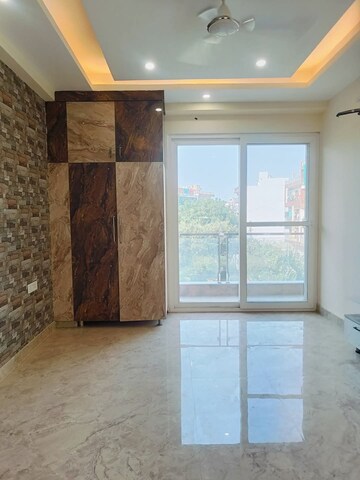 Room in 3 BHK Apartment at M3M Sky City, Sector 65 – for Rent