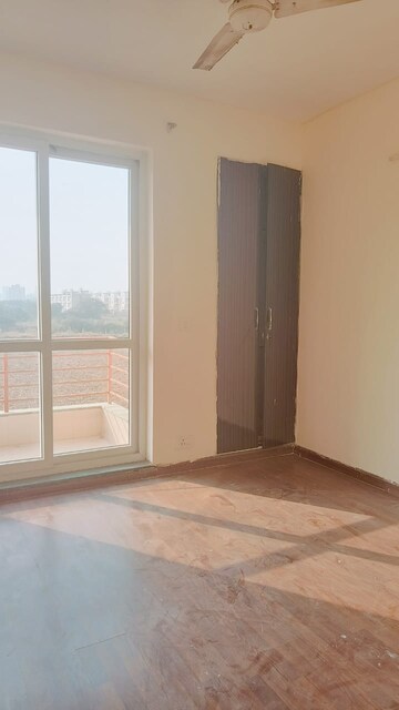 Room in 3 BHK Apartment at BP Homes, Sector 85 – for Rent