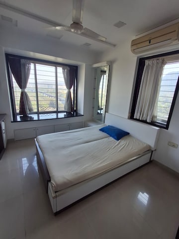 Room in 3 BHK Apartment at Chembur – for Rent