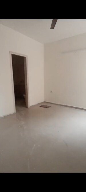 2 BHK Apartment For Sale in Shree Vardhman Green Court, Sector 90