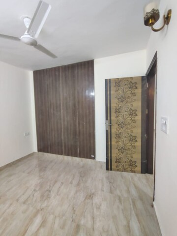 Room in 2 BHK Builder Floor at Malviya Nagar – for Rent