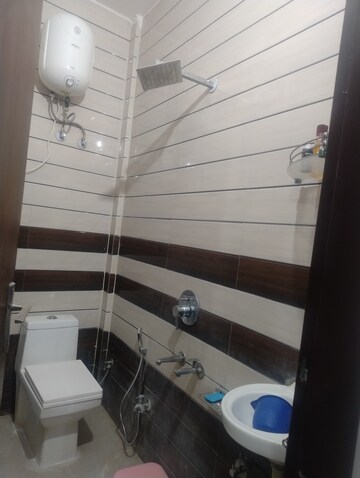 Attached Bathroom in 1 BHK Builder Floor at Sector 69 – for Rent