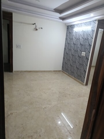 Room in 5 BHK Apartment at Rajendra Nagar Sector 3 – for Rent
