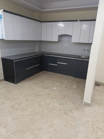 Kitchen in 5 BHK Apartment at Rajendra Nagar Sector 3 – for Rent