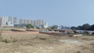   Plot at Para – for Sale