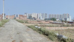   Plot at Para – for Sale