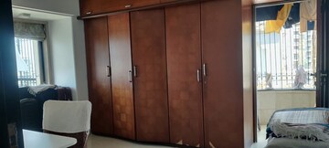 Room in 2 BHK Apartment at Atlanta Heights, Prabhadevi – for Rent